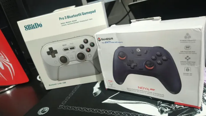 8 bitDo e GAMESIR c/Hall-Effect 