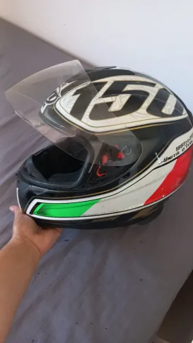 Vendo CAPACETE para moto
