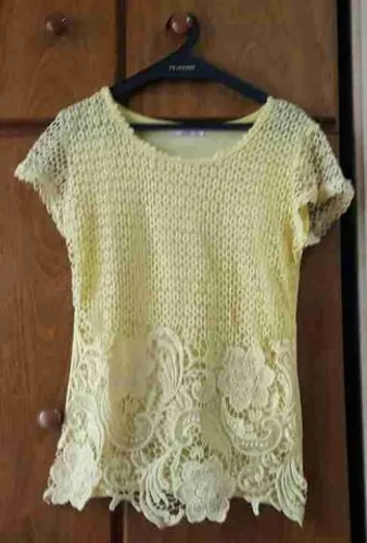 Blusa feminina manga curta com renda