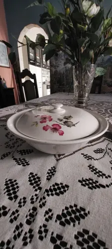 Antiga Sopeira de porcelana Porto Ferreira