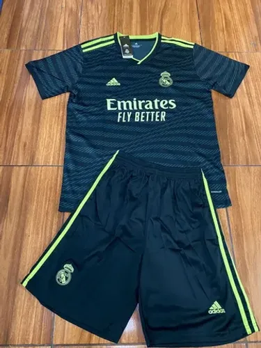 Kit Camisa e Short Real Madrid 2023 G M