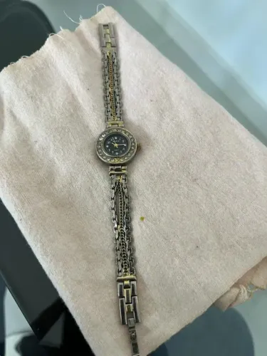 Relógio Feminino Myota made in Japan (redondo prateado)