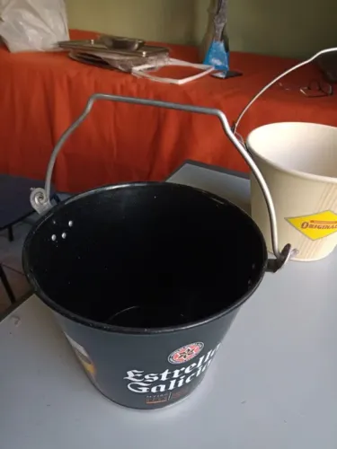3 baldes de cerveja gelo