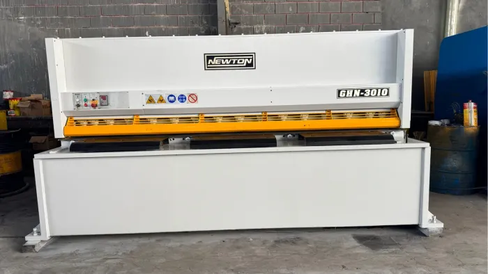 Guilhotina CN, NEWTON