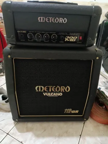 Ampli Cabeçote/Gabinete Meteoro MB 300.