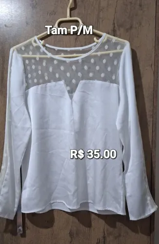 Blusa branca em cetim e renda - Tam P/MP/M