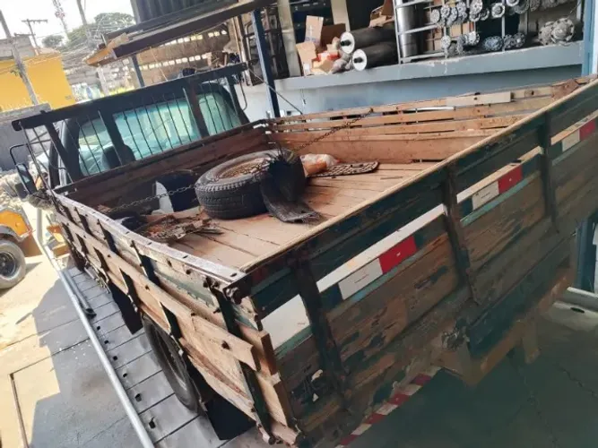 Carroceria caminhonete F350/outras