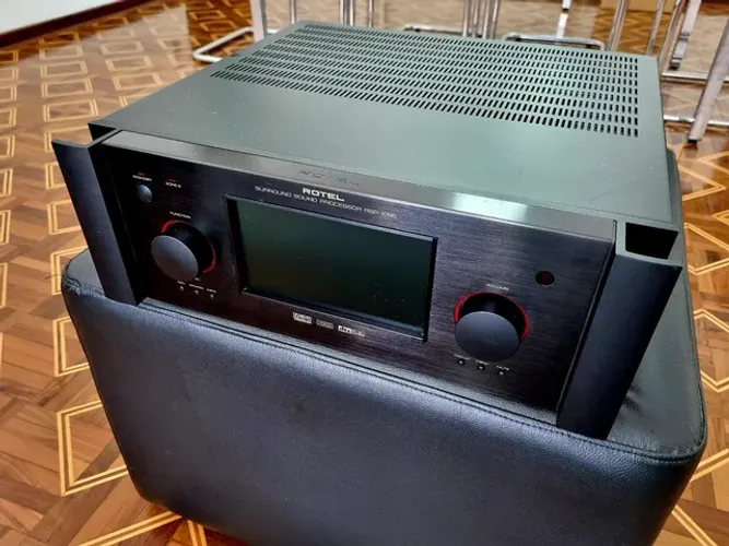 Rotel RSP-1098 pré Processador