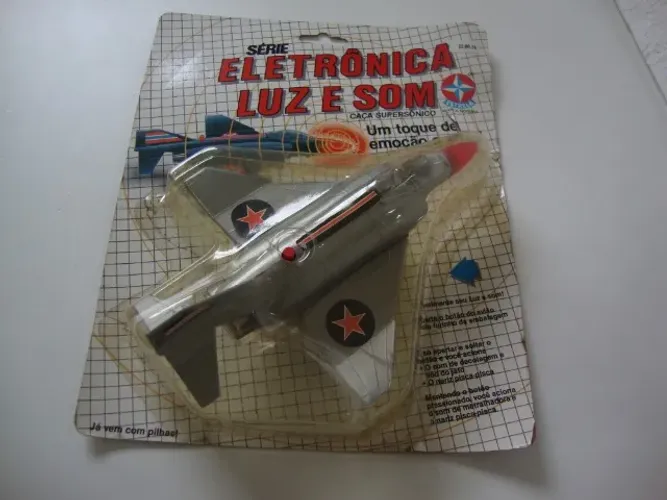Avião Caça Supersonico Estrela Série Eletrônica Som e Luz anos 90.