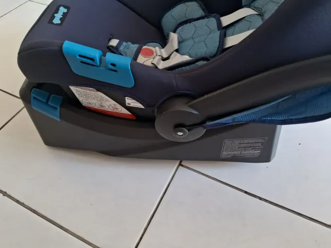 Bebê conforto burigotto