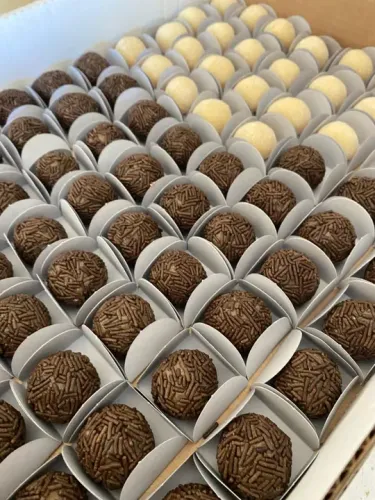 Docinhos  e salgadinhos para seu evento 