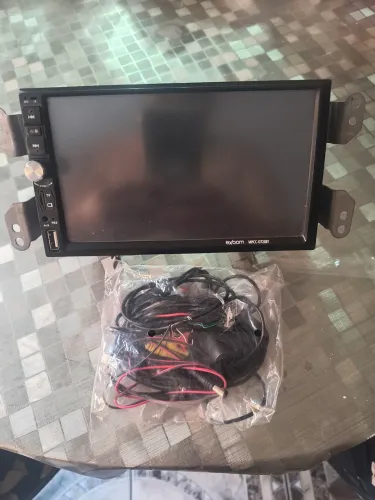 vendo multimídia camera ré cartão memória entrada USB .. bluetooth em ótimo estado ...