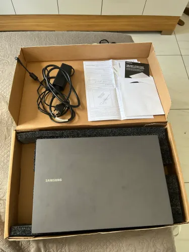 Notebook Samsung Book Intel Celeron - Semi novo | Full HD