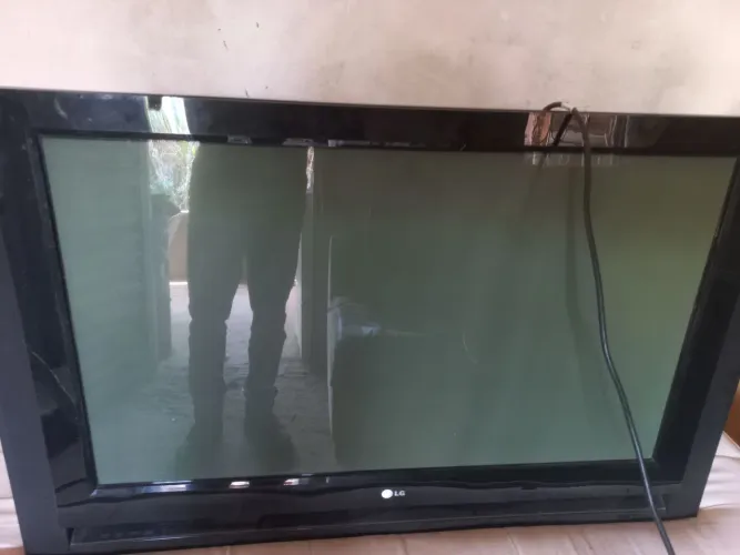 TV42 POLEGADAS PLASMA C/DEFEITO