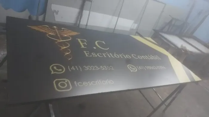 Comunicação Visual - Fachadas e Placas - Totens Monolito - Placas em Acm - Lona - Dupla-fa