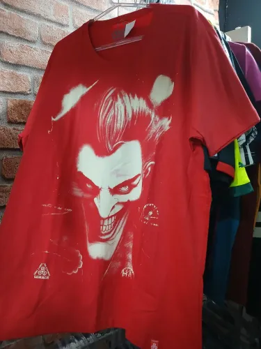 Camisa d kuringa vermelha