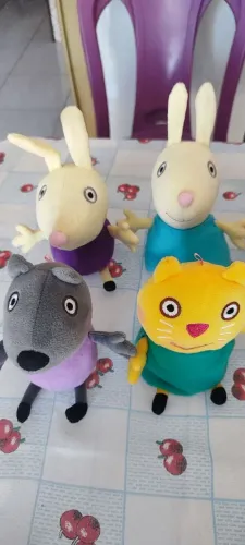 Coleção de Pelúcias  Amigos Peppa Pig