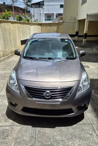 Nissan Versa 2014/15 153km