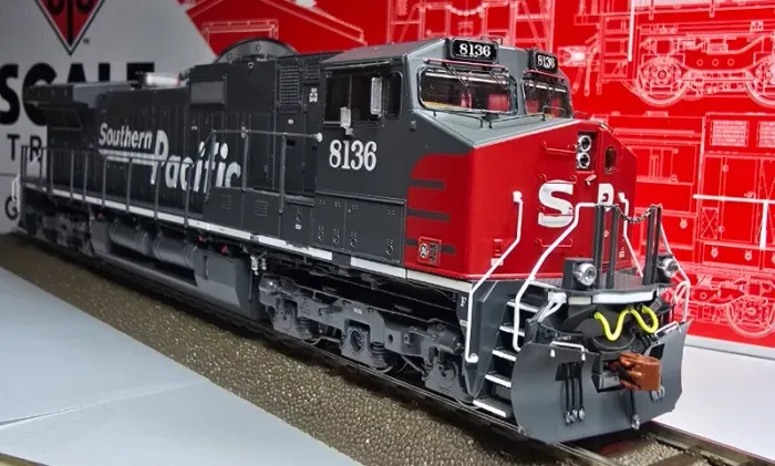 Locomotiva Scale Trains Ho Ge C44 9w com DCC e som
