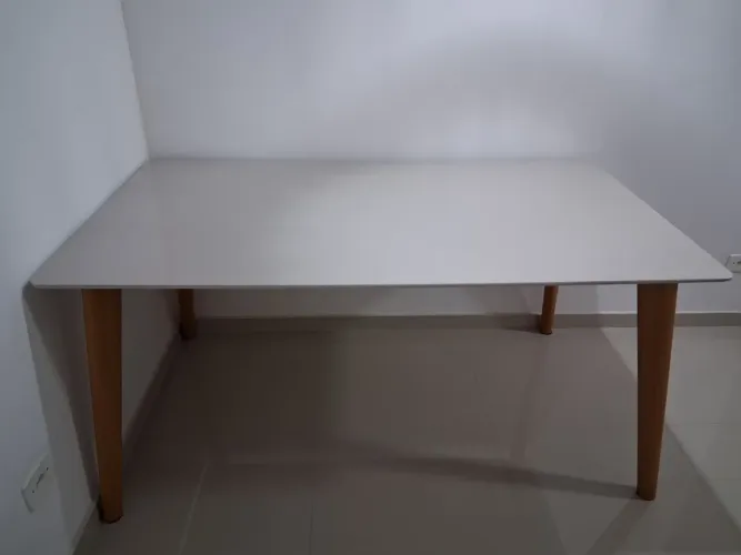 Mesa de jantar retangular com 6 cadeiras