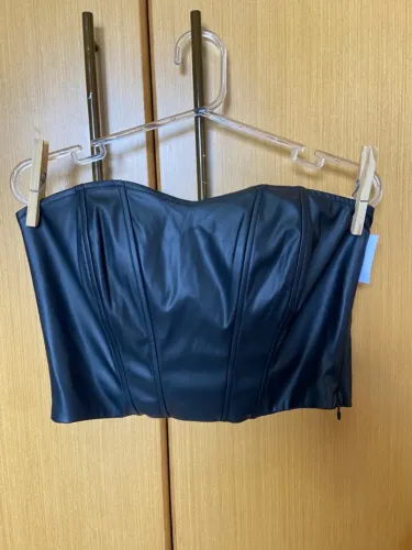 Na etiqueta Top Corsete em Couro Sintético