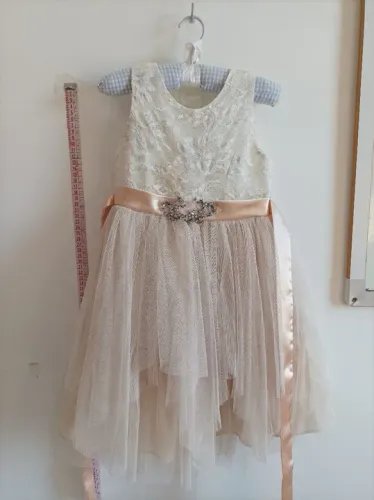 Vestido de renda branco para menina - 3 a 4 anos