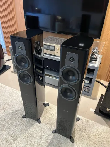 Caixas Dynaudio Contour 30 black gloss