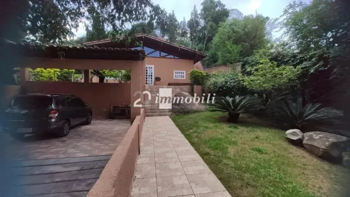 Casa à venda em Carapicuíba, Granja Viana, com 4 quartos, com 254 m², Chácara Vale do Rio 