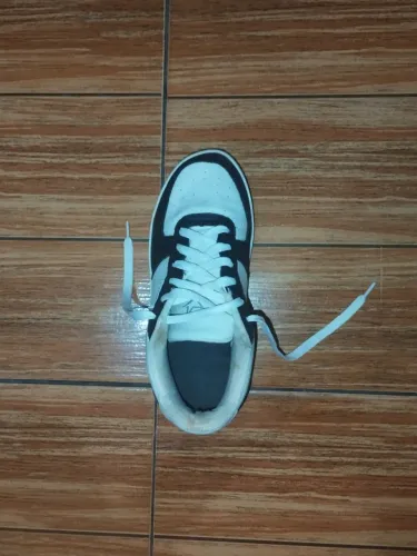 Tênis Cano Baixo Preto e Branco 