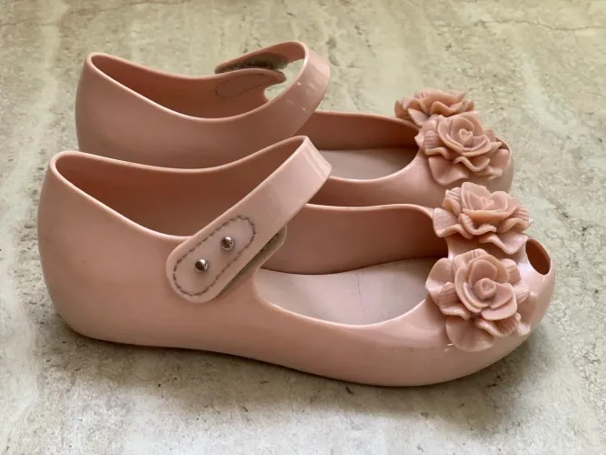 Sandália Melissa tam. 28