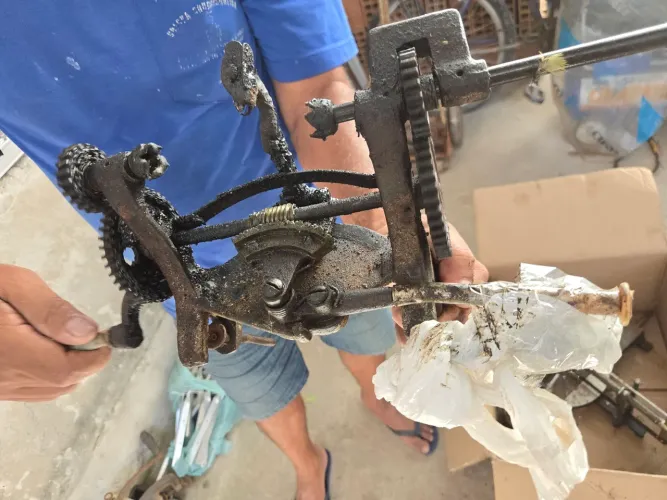 Descascador de laranja manual
