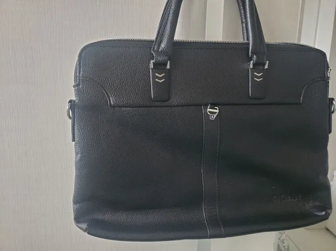 Pasta executiva  preta cabe notebook até 14 polegadas 