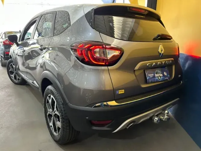 Renault Captur Iconic 1.3 TB 16V Flex 5P AUT 2022