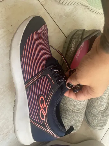 Dois pares Tênis OLYMPIKUS 39 