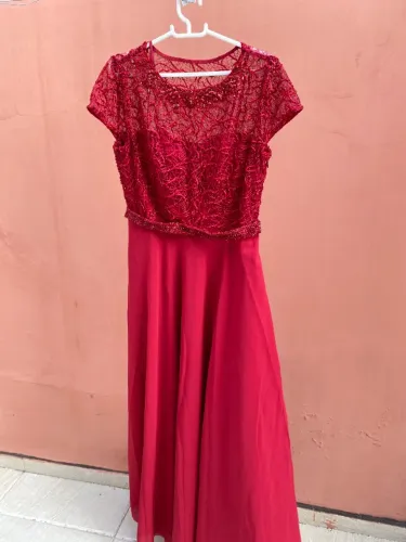 Vestido festa formatura, casamento, 15 anos longo Marsala bordado a mão
