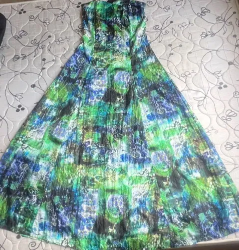 Vestido verão festa tomara-que-caia longo rodado M verde azul branco preto. ótimo estado.