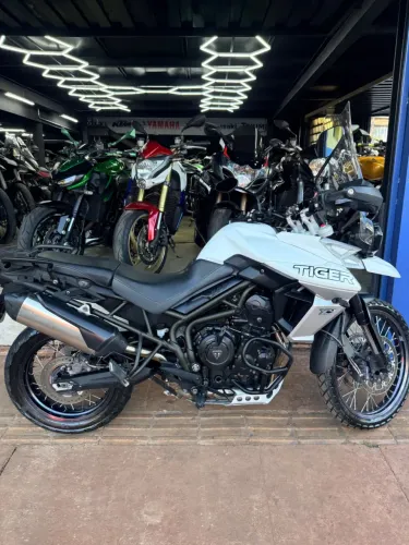 TRIUMPH TIGER 800 XCX BRANCO 2020