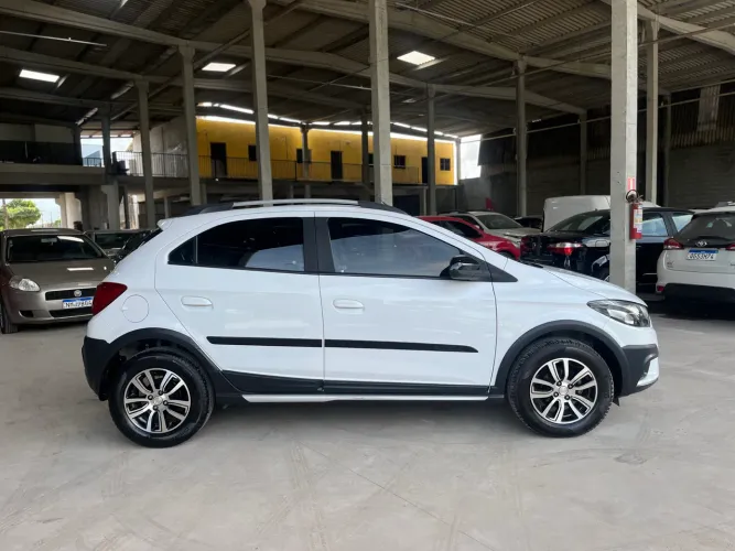 Chevrolet Onix Activ 1.4 8V Flex Aut. 4P 2018
