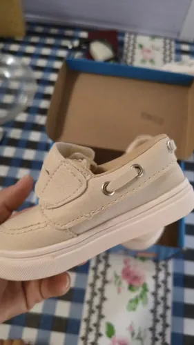 Vendo um sapatinho infantil novo