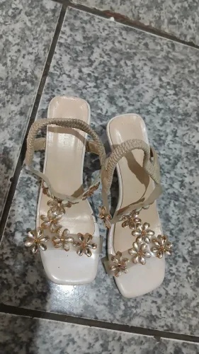 Sapato salto quadrado yucheng 37
