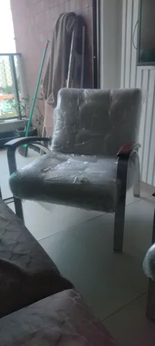 Duas poltronas super confortáveis e elegantes à venda