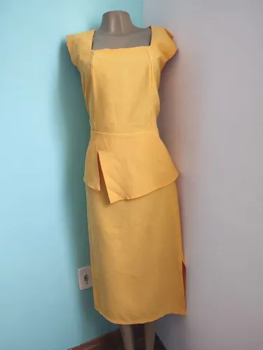 Conjunto feminino amarelo