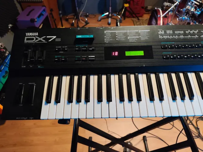 YAMAHA DX7 s SINTETIZADOR 