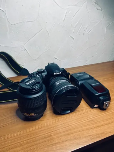 Nikon D3100 + Tokina 11-16mm f/2.8 + 18-55mm + Flash Yongnuo