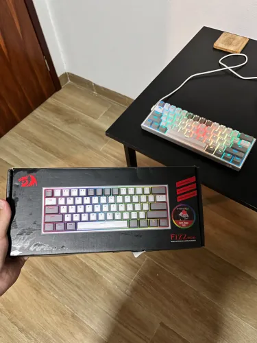 TECLADO REDRAGON FIZZ