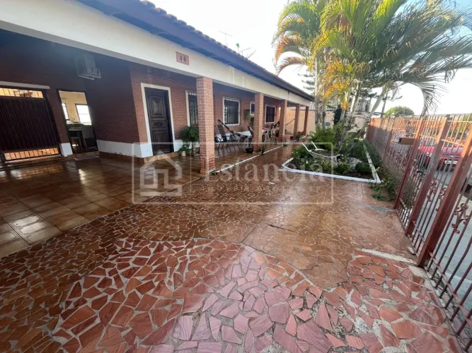 Casa para Venda em Brotas, Planalto, 4 dormitórios, 1 suíte, 3 banheiros, 3 vagas