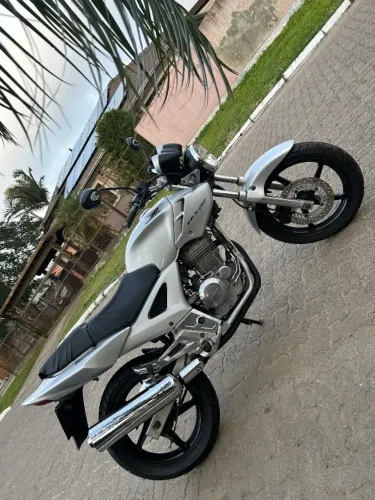 CBX 250 Twister muito zerada mesmo