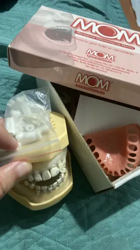 Manequim MOM