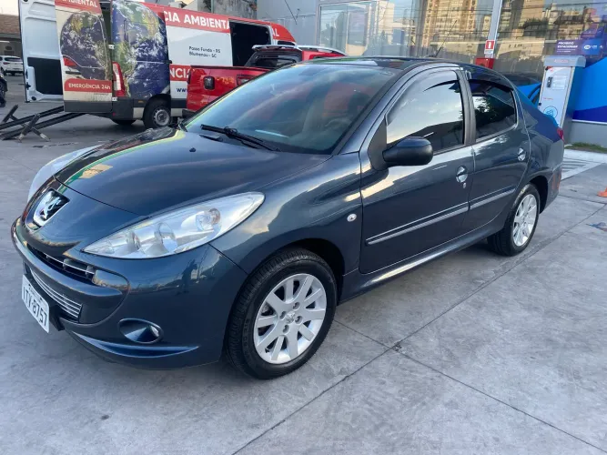 Peugeot 207 Sedan Passion XS 1.6 Flex 16V 4P 2013