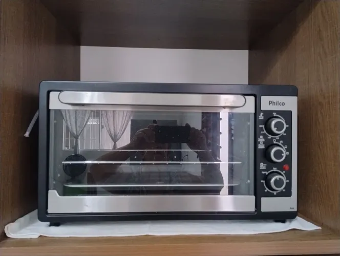 Forno elétrico Philco PFE46P, assa, tosta, aquece, gratina, grelha, doura.